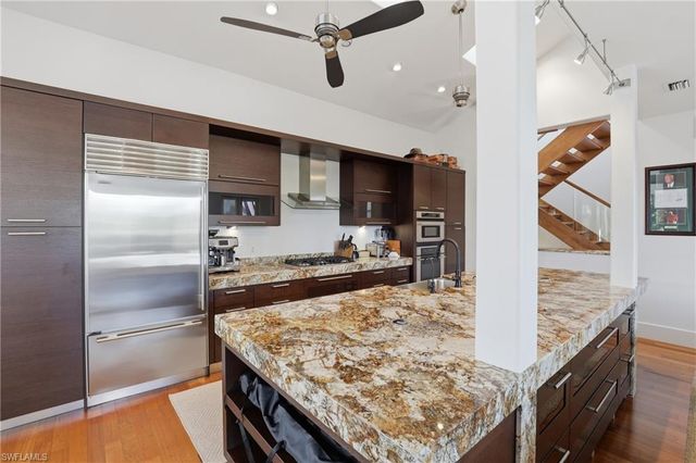 340 12th AVE S 6, Naples, FL 34102
