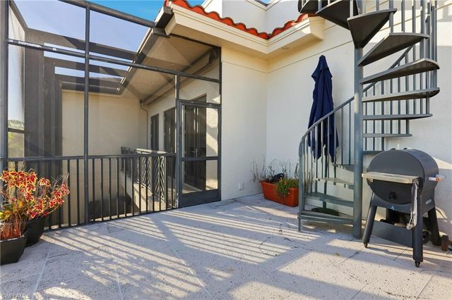 340 12th AVE S 6, Naples, FL 34102