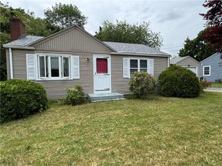 111 Missouri Drive, Warwick, RI 02886