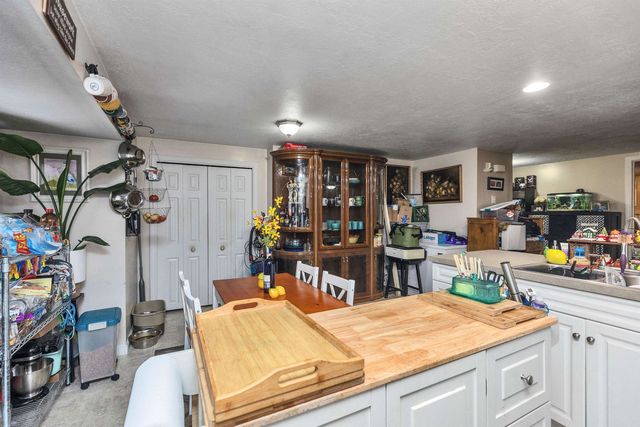 949 Turnpike Road, New Ipswich, NH 03071