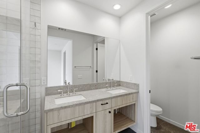 1605 N Arla Way, Los Angeles, CA 90041