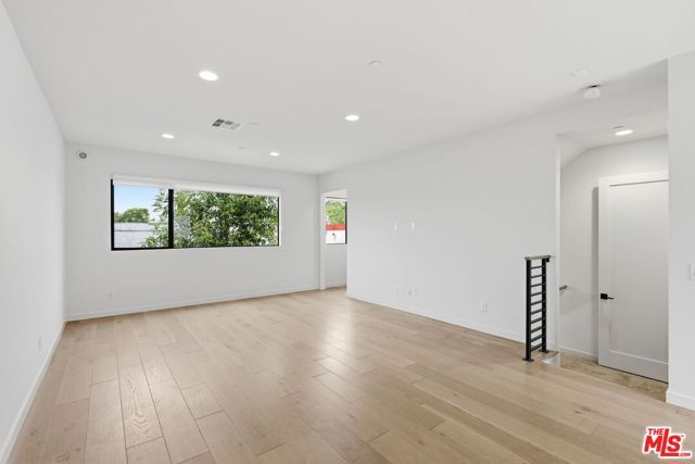 1605 N Arla Way, Los Angeles, CA 90041
