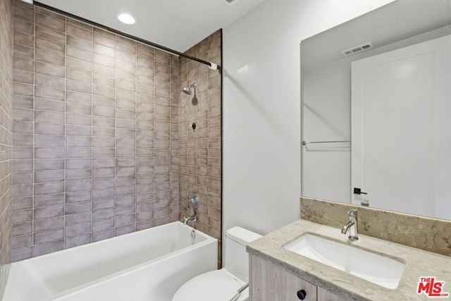 1605 N Arla Way, Los Angeles, CA 90041