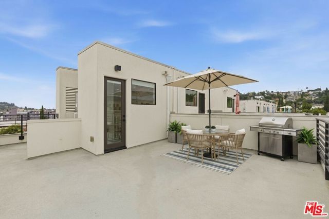 1605 N Arla Way, Los Angeles, CA 90041
