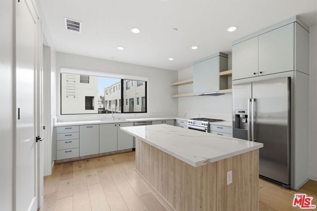 1605 N Arla Way, Los Angeles, CA 90041