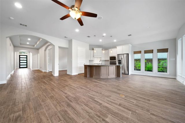 28205 Woodland Bend Way, Spring, TX 77386