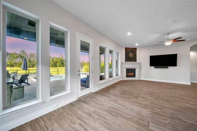 28205 Woodland Bend Way, Spring, TX 77386