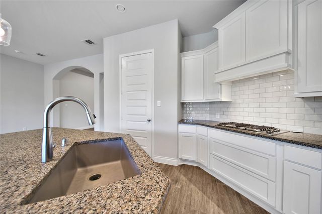 28205 Woodland Bend Way, Spring, TX 77386