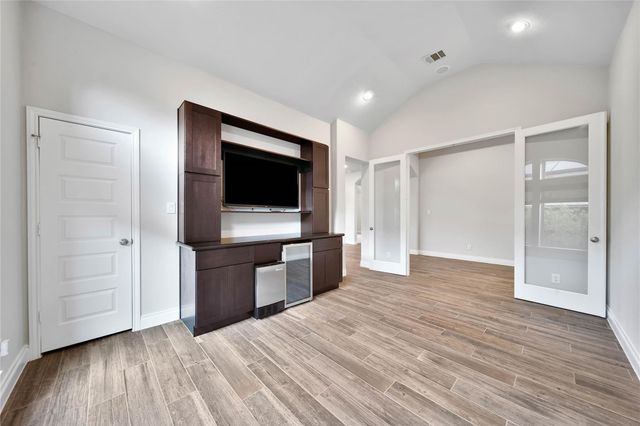 28205 Woodland Bend Way, Spring, TX 77386
