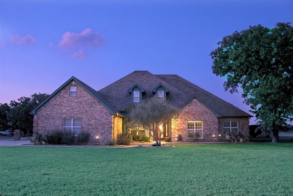 2601 NE 23rd Street, Mineral Wells, TX 76067