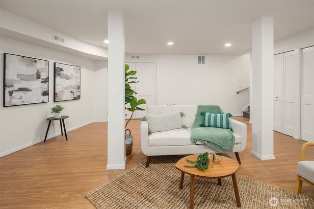 7575 NE New Brooklyn Road, Bainbridge Island, WA 98110