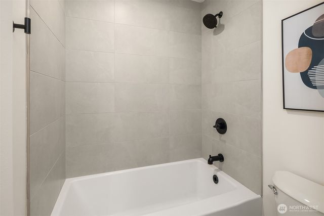 7575 NE New Brooklyn Road, Bainbridge Island, WA 98110