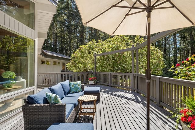 7575 NE New Brooklyn Road, Bainbridge Island, WA 98110