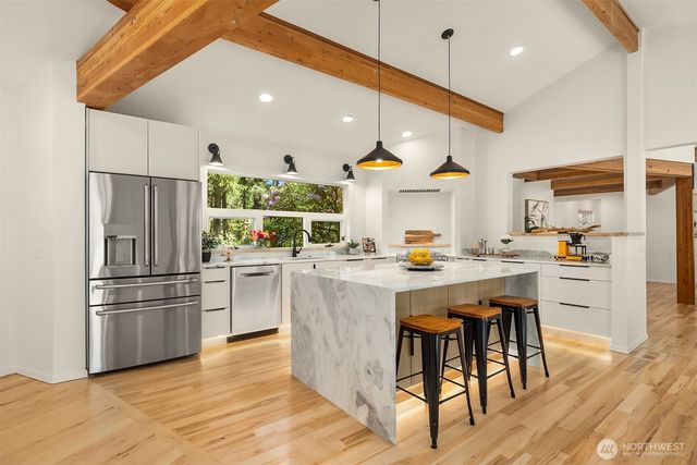 7575 NE New Brooklyn Road, Bainbridge Island, WA 98110