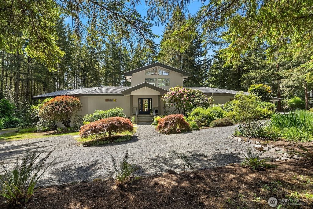 7575 NE New Brooklyn Road, Bainbridge Island, WA 98110