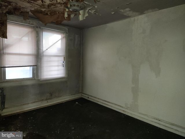 4551 REISTERSTOWN RD, Baltimore, MD 21215