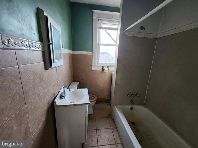 4551 REISTERSTOWN RD, Baltimore, MD 21215