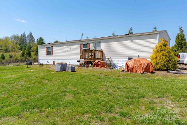 164 Baby Jane Lane, Hendersonville, NC 28792