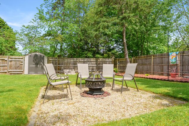 917 Roseland Avenue, Kalamazoo City, MI 49001