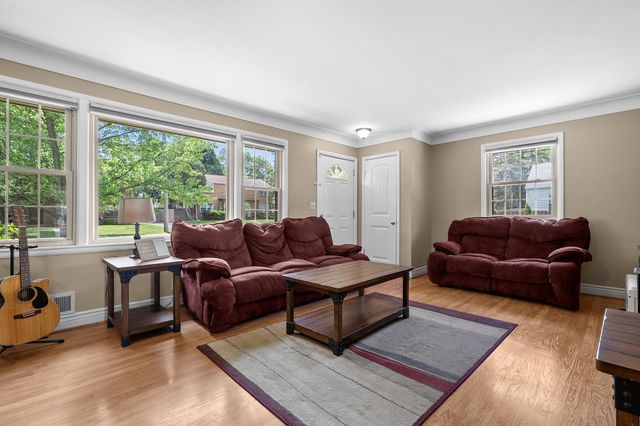 917 Roseland Avenue, Kalamazoo City, MI 49001