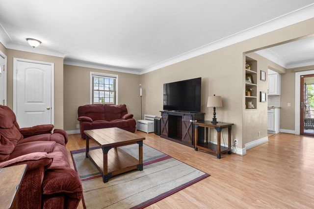 917 Roseland Avenue, Kalamazoo City, MI 49001