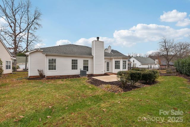 121 Ashford Hollow Lane, Mooresville, NC 28117