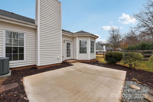 121 Ashford Hollow Lane, Mooresville, NC 28117