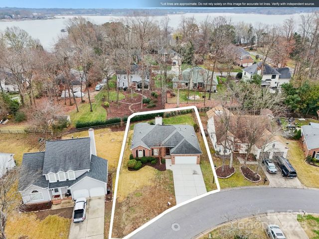 121 Ashford Hollow Lane, Mooresville, NC 28117