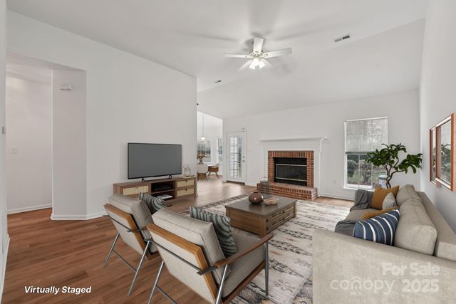 121 Ashford Hollow Lane, Mooresville, NC 28117