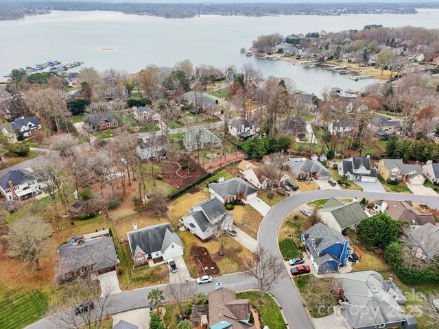 121 Ashford Hollow Lane, Mooresville, NC 28117