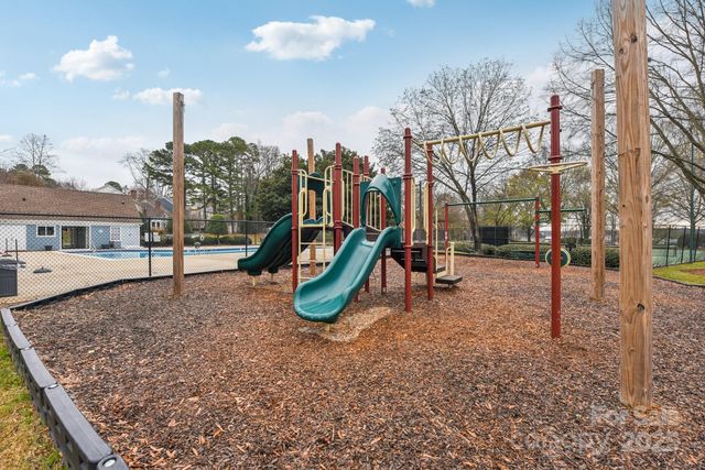 121 Ashford Hollow Lane, Mooresville, NC 28117