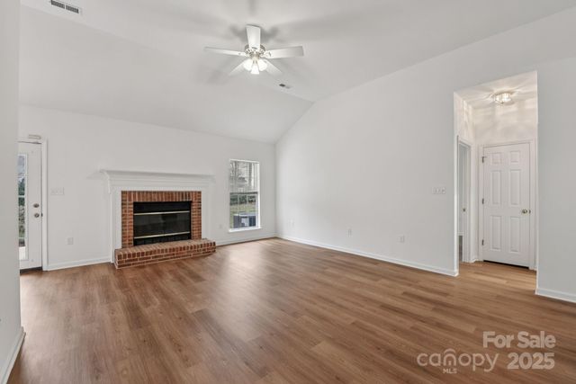 121 Ashford Hollow Lane, Mooresville, NC 28117