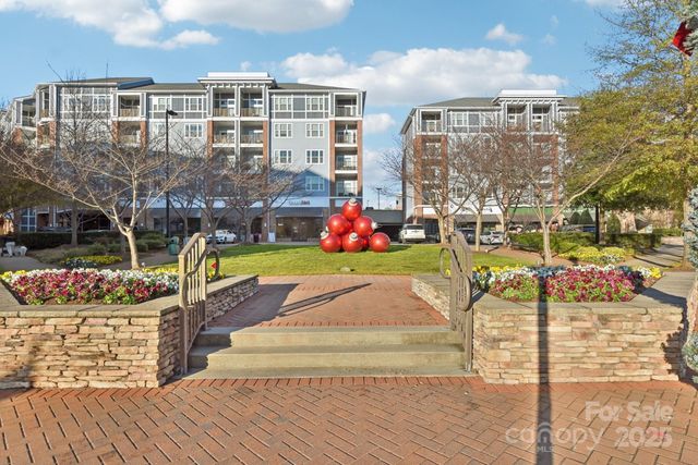 121 Ashford Hollow Lane, Mooresville, NC 28117