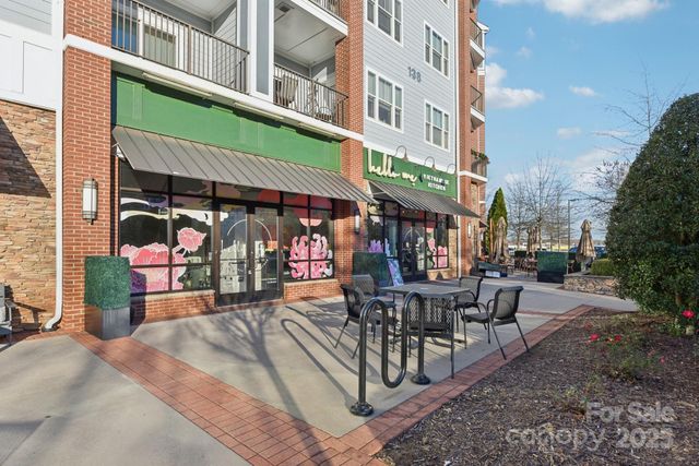 121 Ashford Hollow Lane, Mooresville, NC 28117