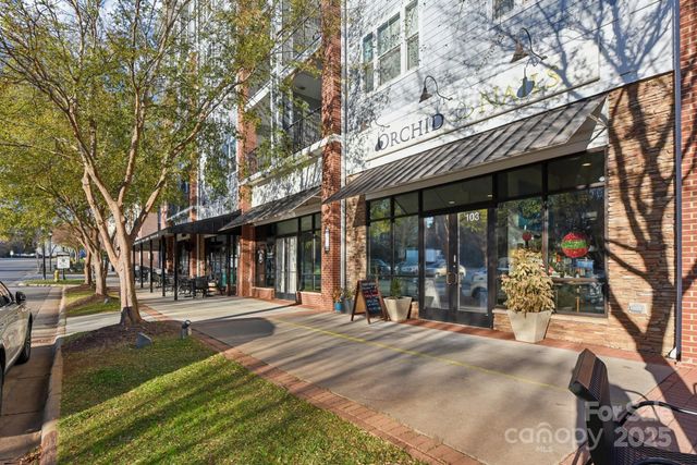 121 Ashford Hollow Lane, Mooresville, NC 28117