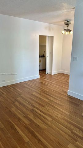 70 NW 77th Street 25, Miami, FL 33150