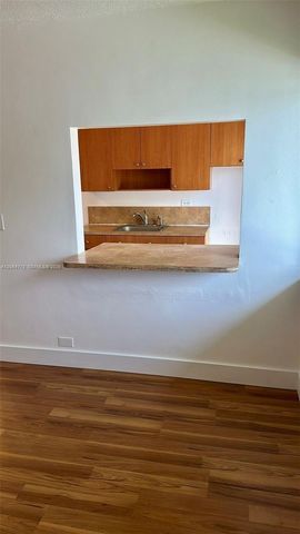70 NW 77th Street 25, Miami, FL 33150