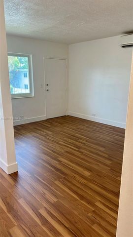 70 NW 77th Street 25, Miami, FL 33150