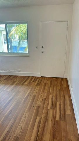 70 NW 77th Street 25, Miami, FL 33150