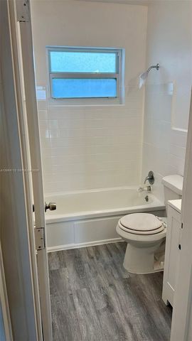 70 NW 77th Street 25, Miami, FL 33150