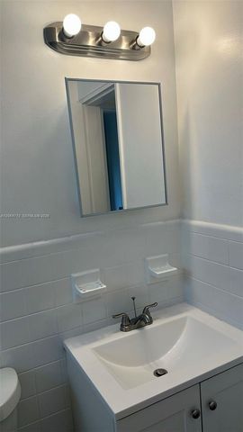 70 NW 77th Street 25, Miami, FL 33150