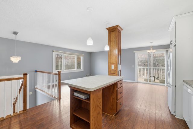 1633 W 140th Street, Burnsville, MN 55337