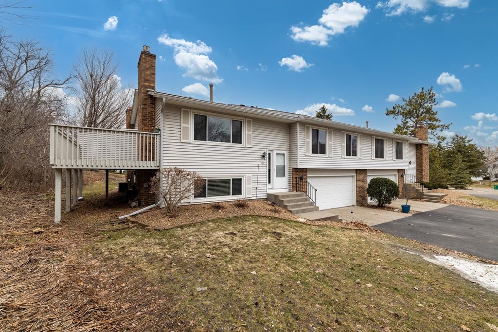 1633 W 140th Street, Burnsville, MN 55337