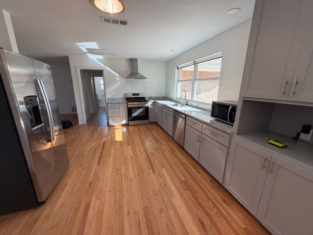 3316 Walnut Hill Lane, Dallas, TX 75229