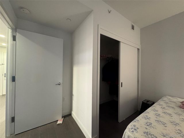 13103 40th Road 10H, Flushing, NY 11354