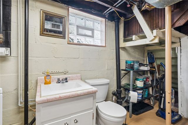 1533 Poplar Street, South Greensburg Boro, PA 15601