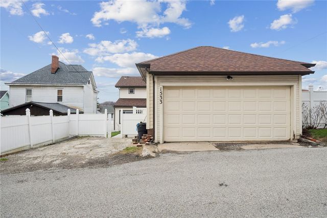 1533 Poplar Street, South Greensburg Boro, PA 15601