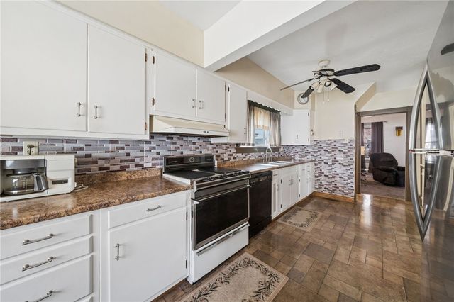 1533 Poplar Street, South Greensburg Boro, PA 15601