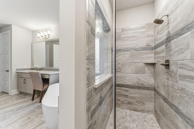 118 N Winter Sunrise Circle, The Woodlands, TX 77375