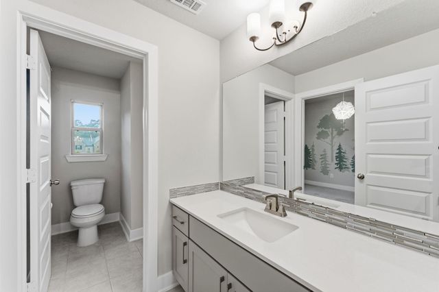 118 N Winter Sunrise Circle, The Woodlands, TX 77375